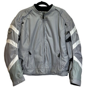 𝅺cortech LRX motorcycle jacket, gray and we, size MPL, in good condition